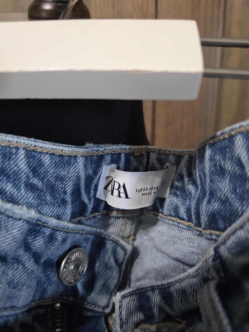 Zara Women's Light Blue Boyfriend Jeans - Picture 3 of 3